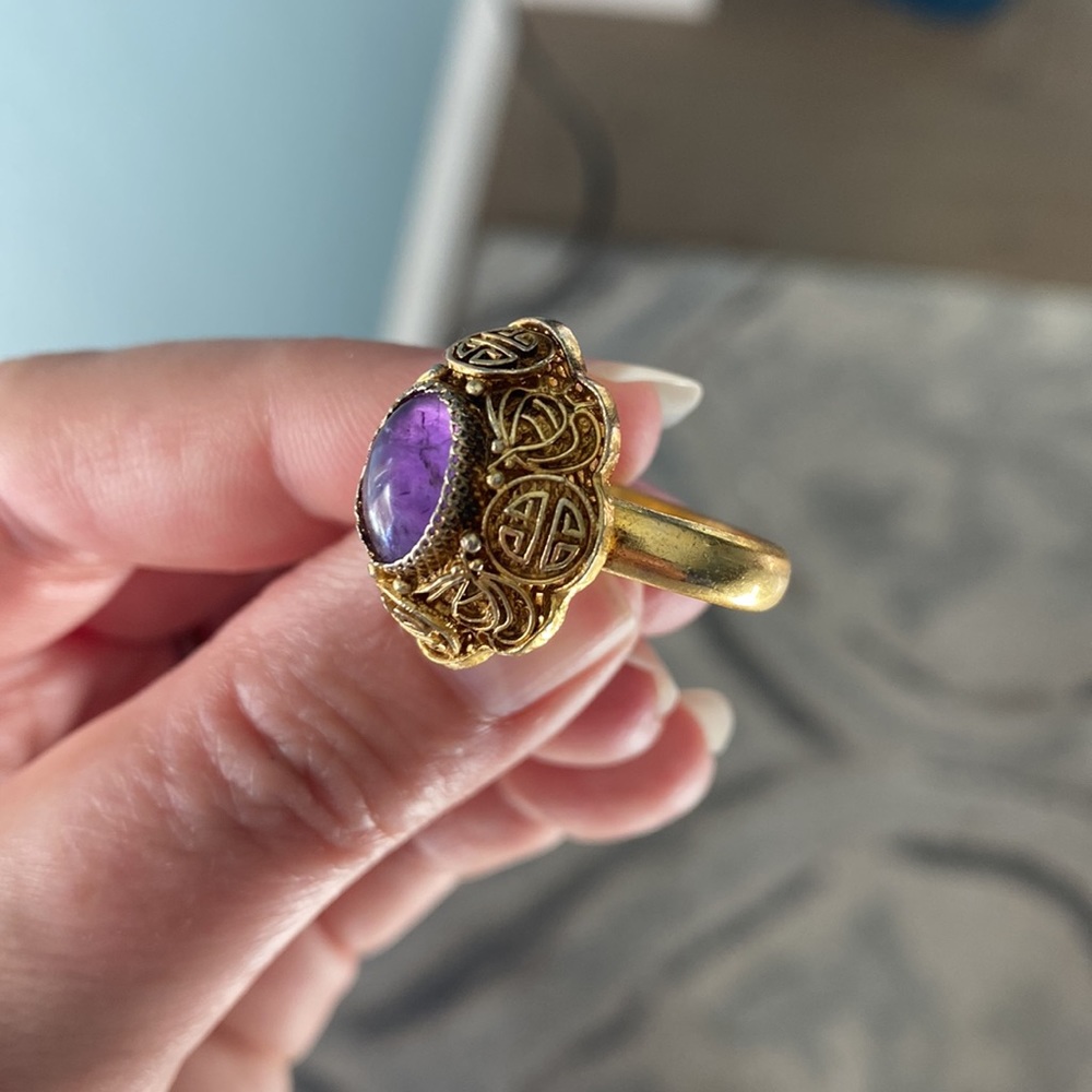 Vintage Amethyst Ring - Picture 7 of 7